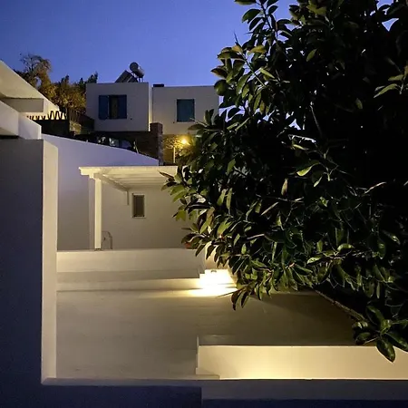67sq Meters Modern With A Swimming Pool And Sea View In Apartment Koundouros