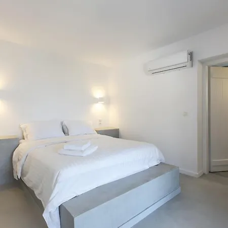 67sq Meters Modern With A Swimming Pool And Sea View In Apartment Koundouros